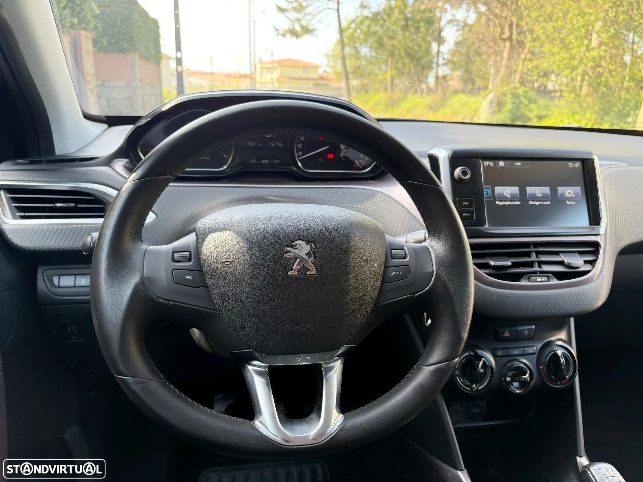 Peugeot 2008 1.2 PureTech Style - 15