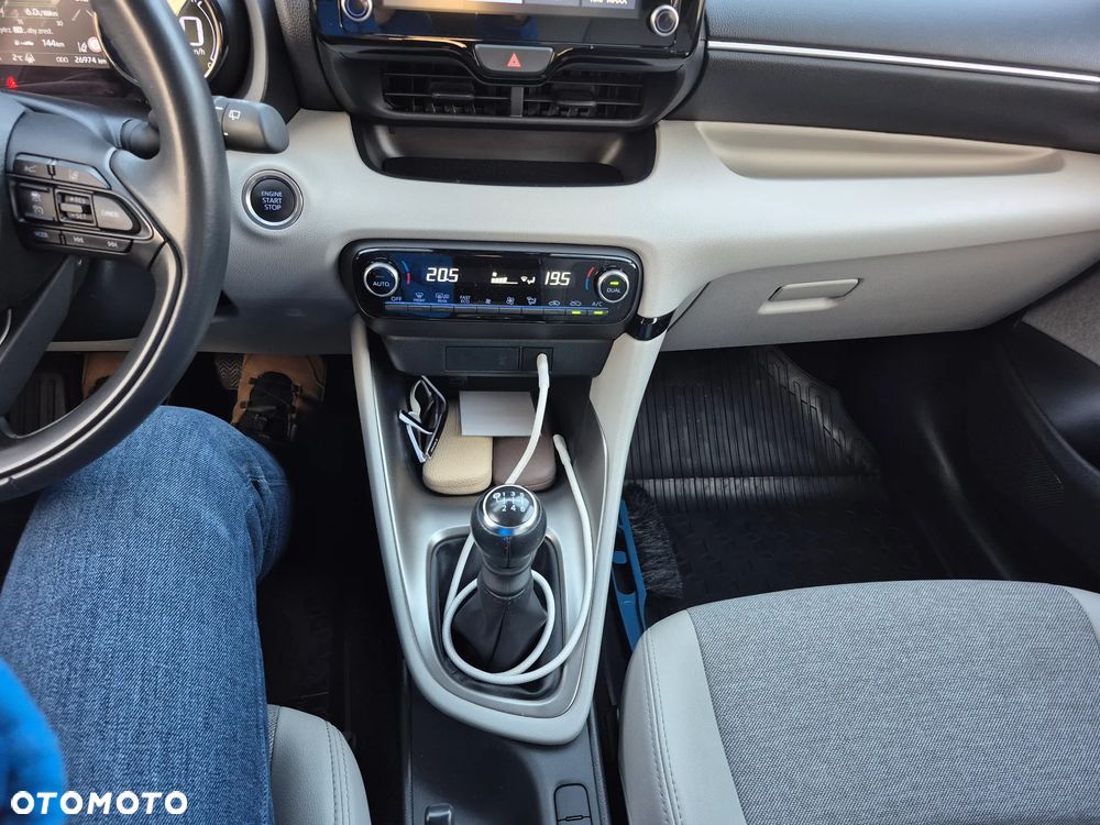 Toyota Yaris 1.5 Selection Elegant - 23