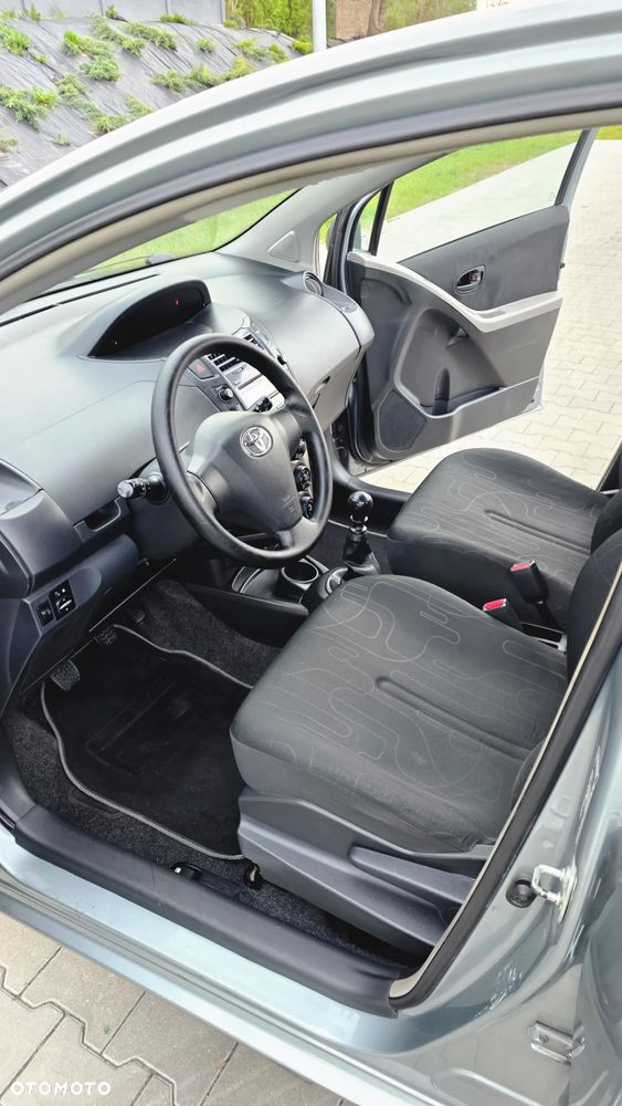Toyota Yaris 1.33 Prestige - 10