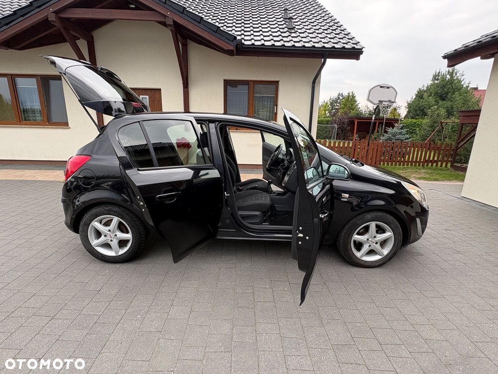 Opel Corsa 1.4 16V Satellite - 16