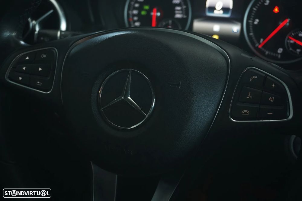 Mercedes-Benz A 180 d Urban - 13