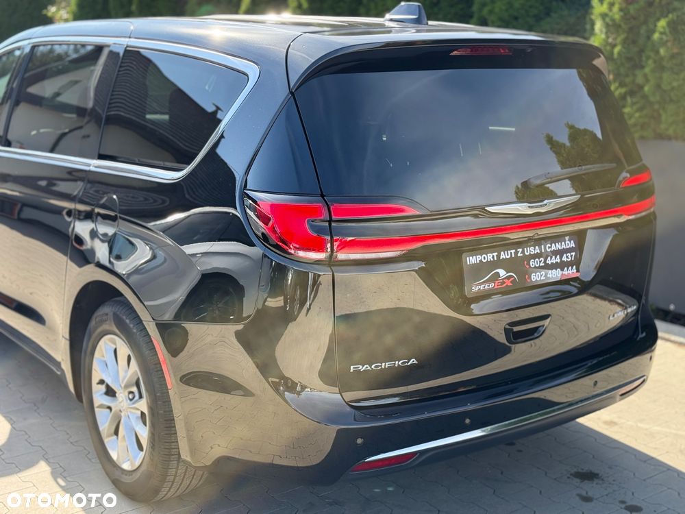 Chrysler Pacifica - 10