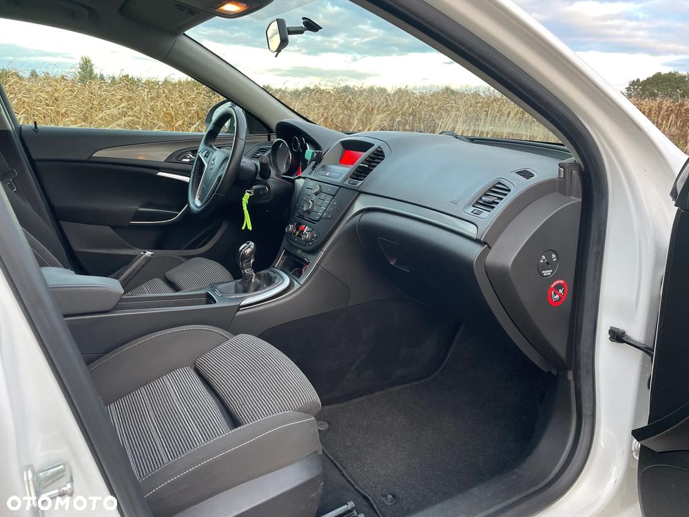 Opel Insignia 2.0 CDTI - 12