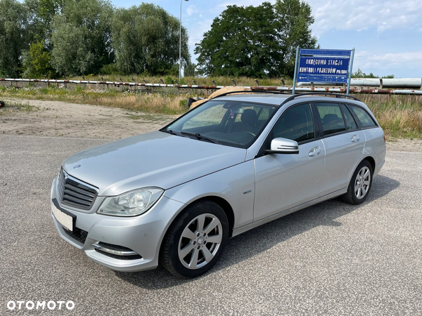 Mercedes-Benz Klasa C 180 T BlueEFFICIENCY