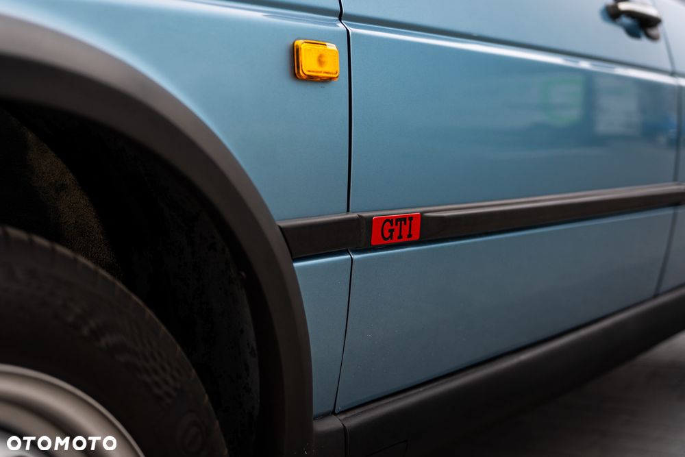 Volkswagen Golf - 10