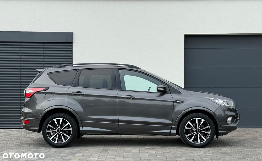 Ford Kuga 1.5 EcoBoost 2x4 ST-Line - 3