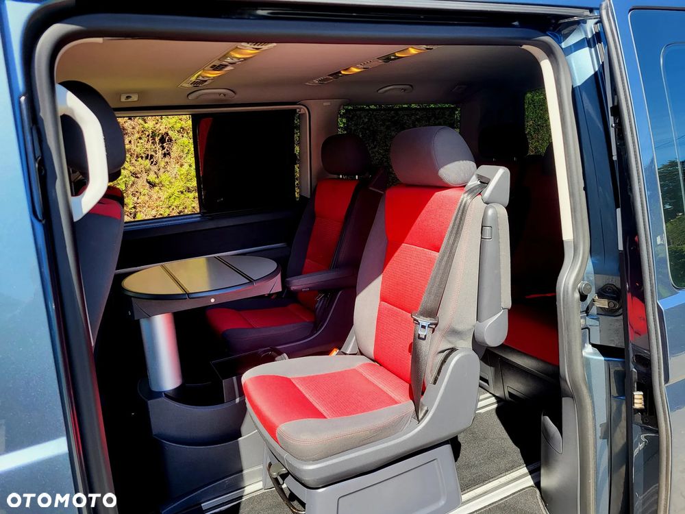 Volkswagen Multivan - 19