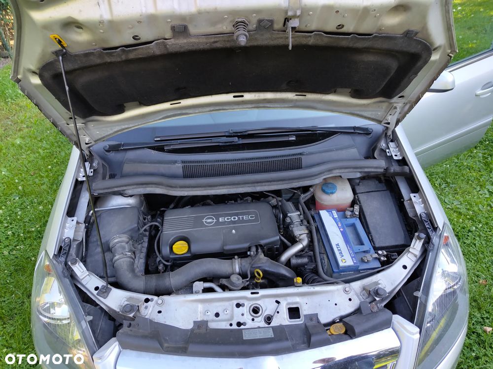 Opel Zafira - 20