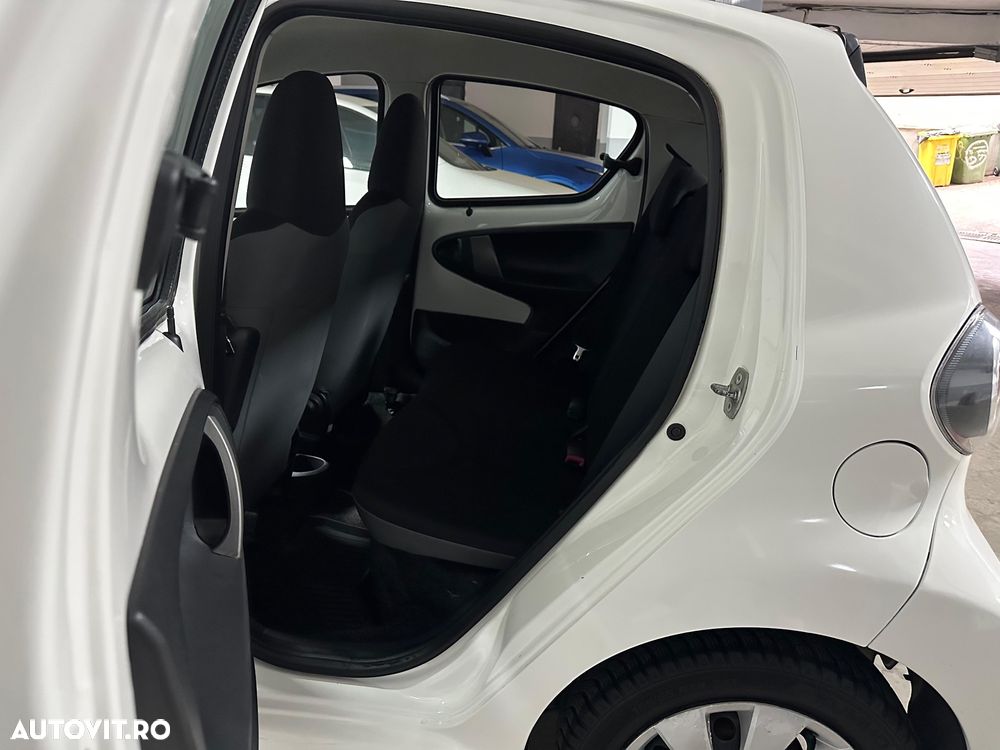 Citroën C-Elysée 1.2 PureTech BVM Shine - 7