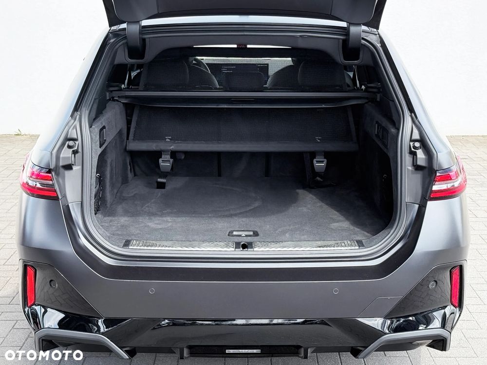 BMW Seria 5 520d xDrive - 16