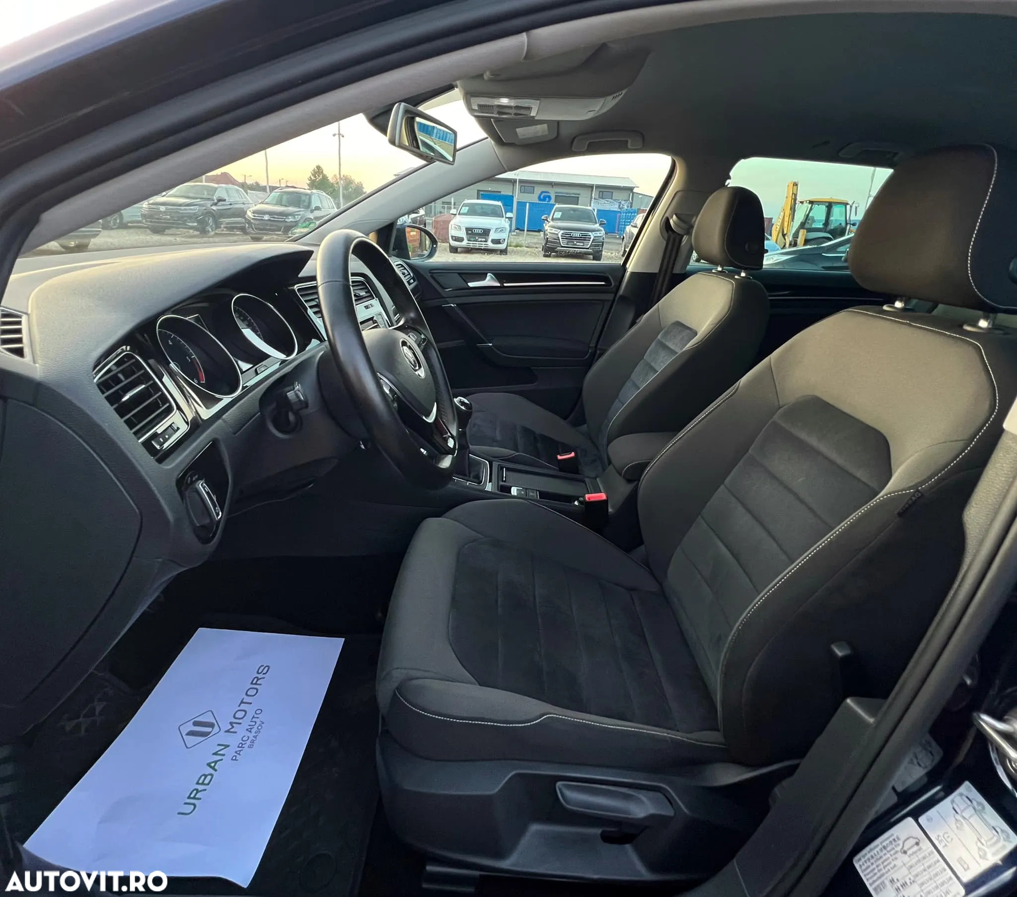 Volkswagen Golf 2.0 TDI Highline - 4