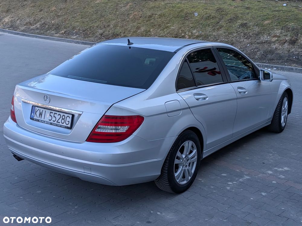 Mercedes-Benz Klasa C 180 (BlueEFFICIENCY) 7G-TRONIC Avantgarde - 5