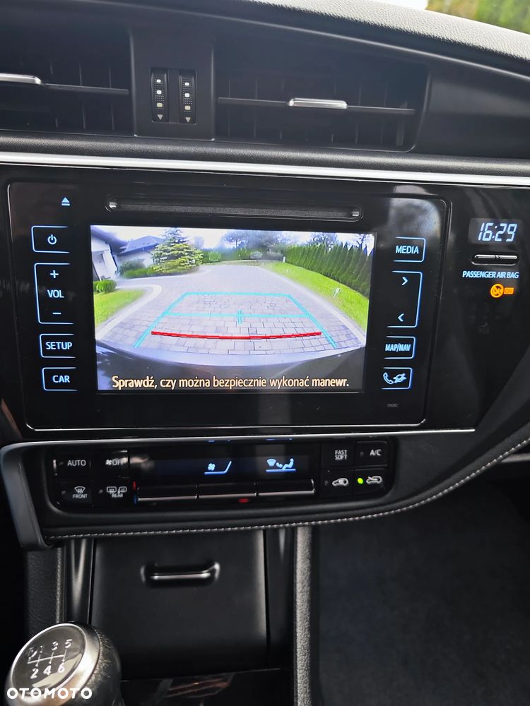 Toyota Auris 1.2 Turbo Design Edition - 17