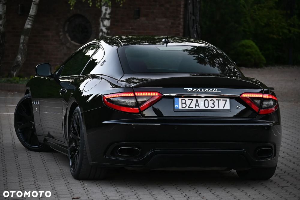 Maserati GranTurismo S Automatik - 11