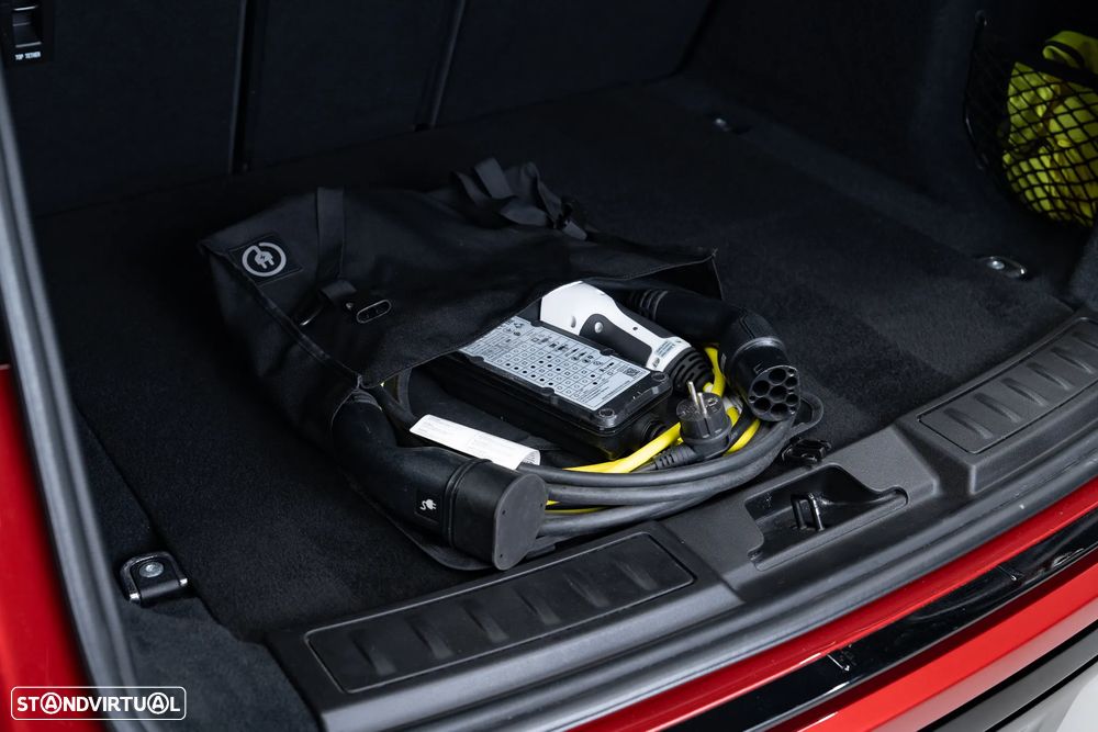 Land Rover Range Rover Evoque 1.5 P300e AWD R-Dynamic SE Auto - 12