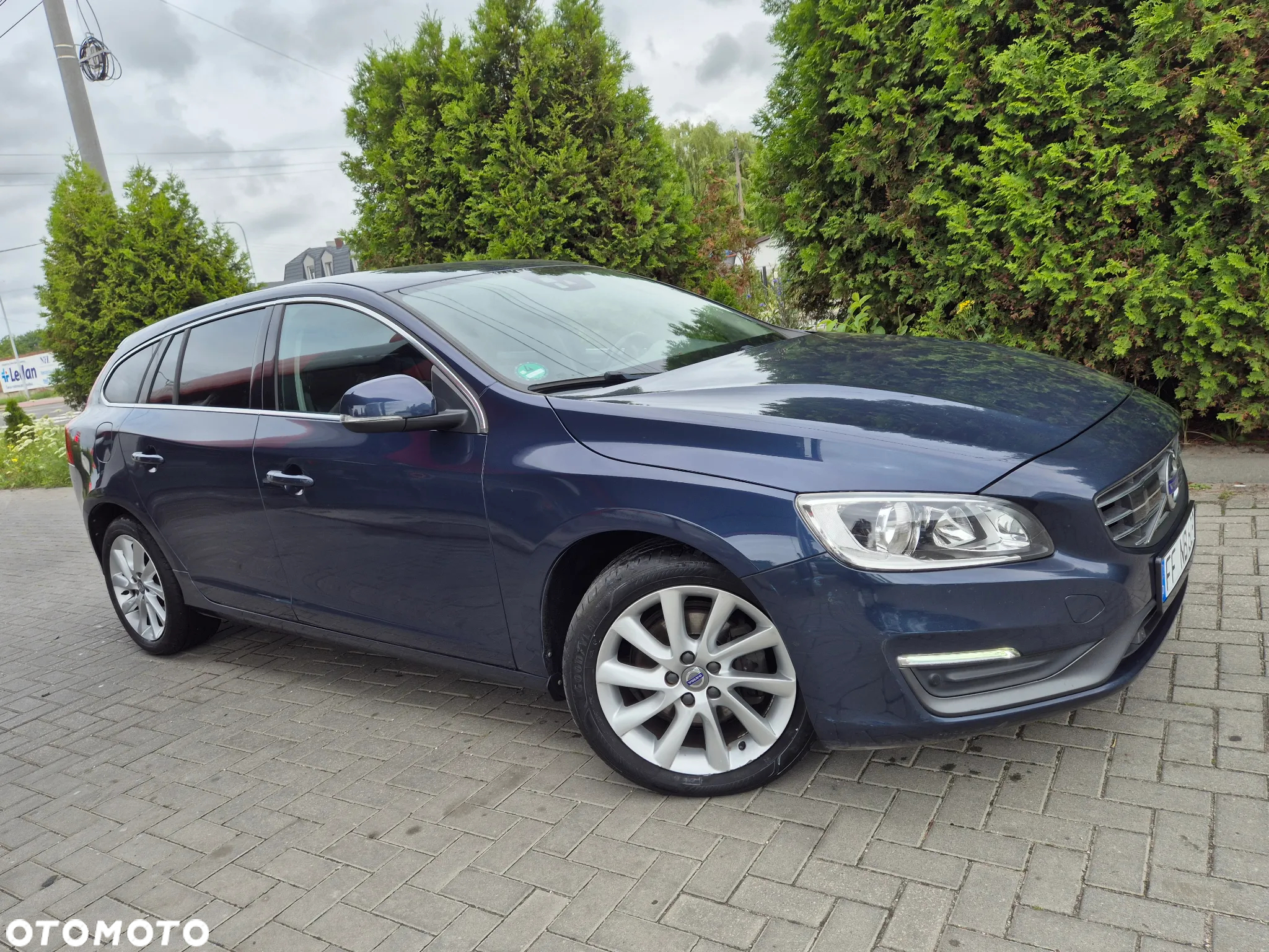 Volvo V60 D4 Drive-E Dynamic Edition (Momentum) - 17