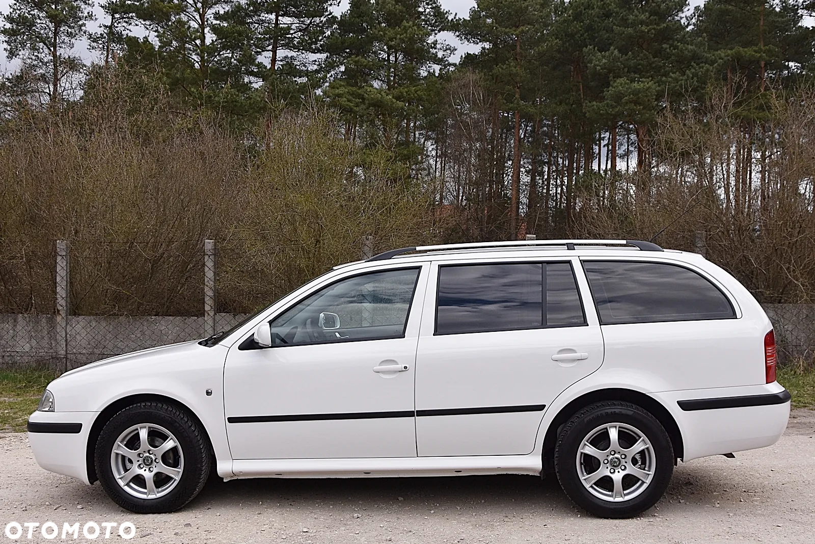 Skoda Octavia 1.6 Combi Ambiente - 3