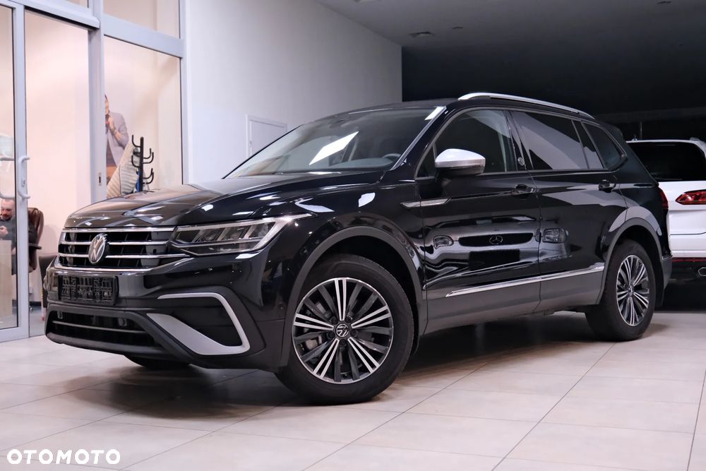 Volkswagen Tiguan - 19