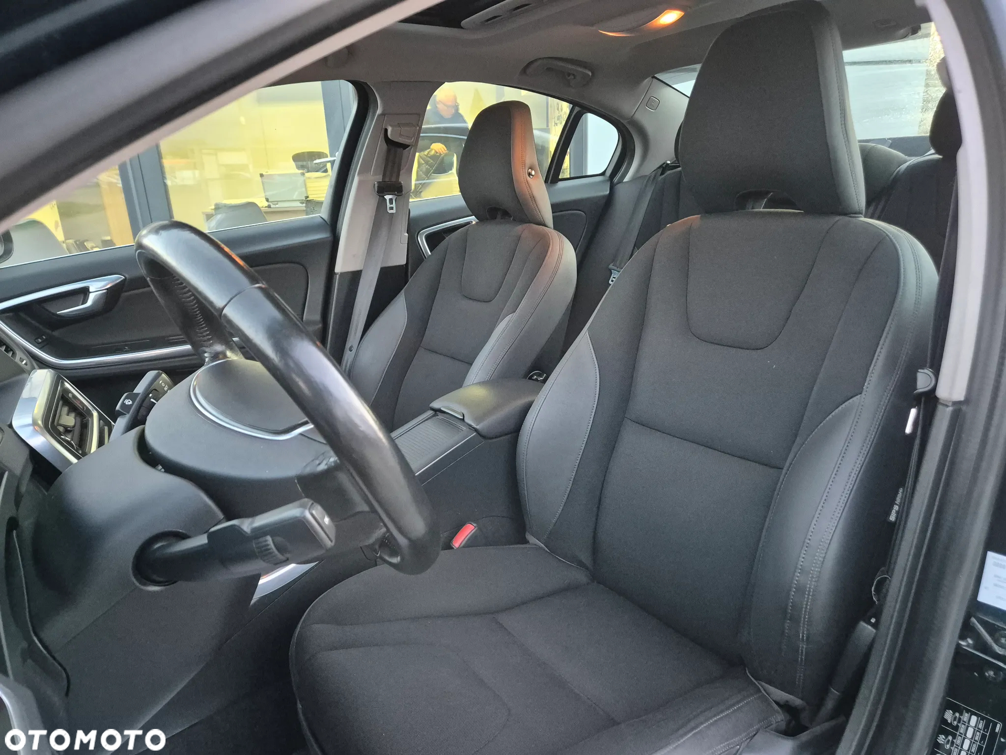 Volvo S60 D4 Momentum - 32