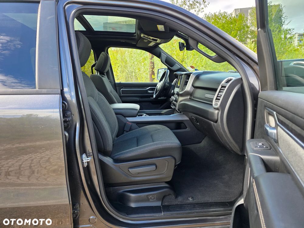 RAM 1500 5.7 Crew Cab Shortbed Bighorn Sport - 38