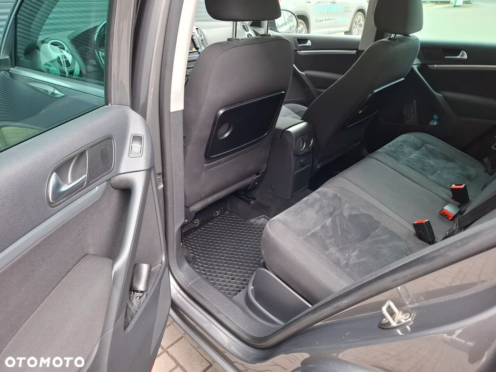 Volkswagen Tiguan 2.0 TDI 4Mot Sport&Style DSG - 9
