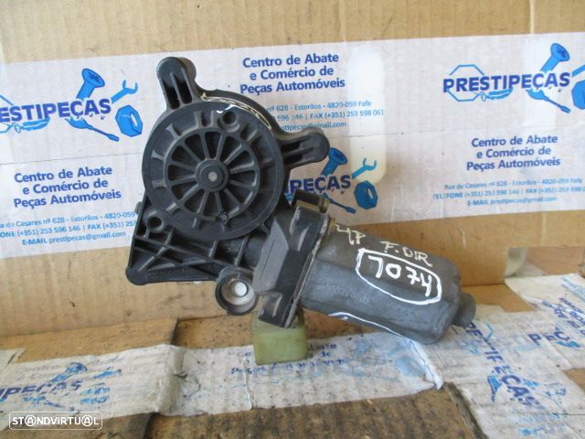 Motor Elevador Vidro 0130821709 MERCEDES W210 2001 FD - 1