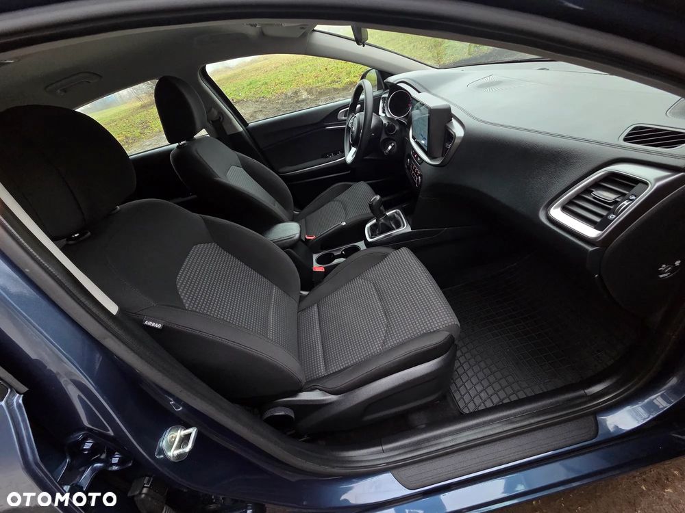 Kia Ceed 1.0 T-GDI M - 27