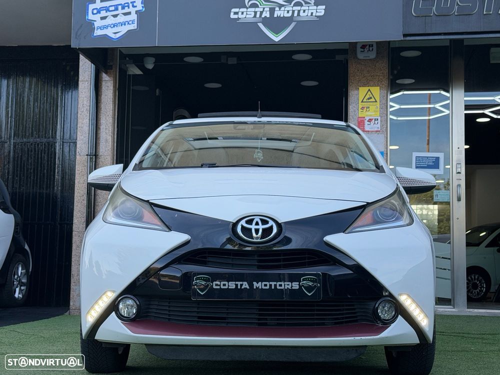 Toyota Aygo x-wave - 10