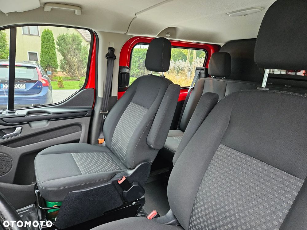Ford Transit Custom 300 L2H1 Limited (bryg.) - 19