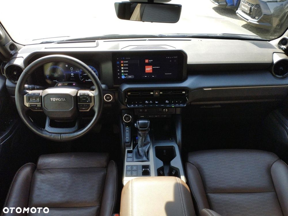 Toyota Land Cruiser - 11