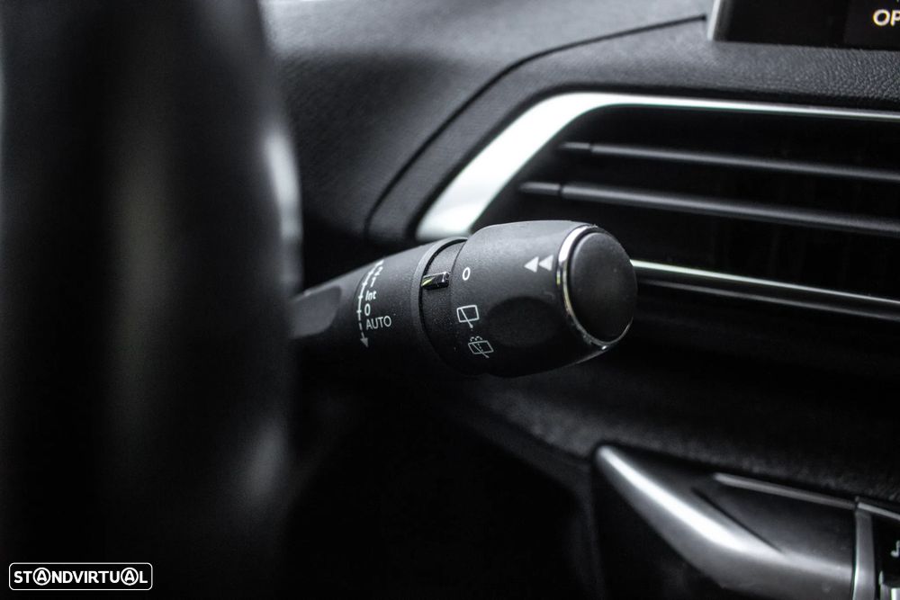 Peugeot 3008 PureTech 130 Stop & Start GPF EAT8 Allure - 15
