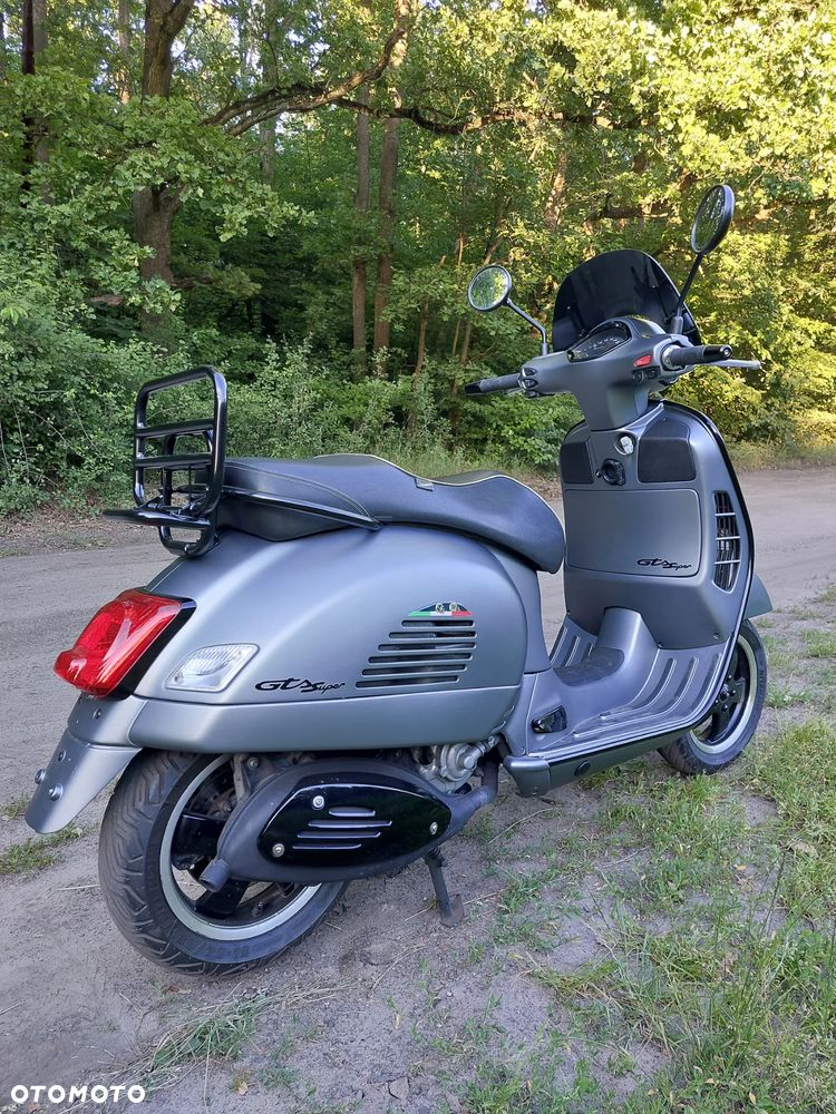 Vespa GTS - 6
