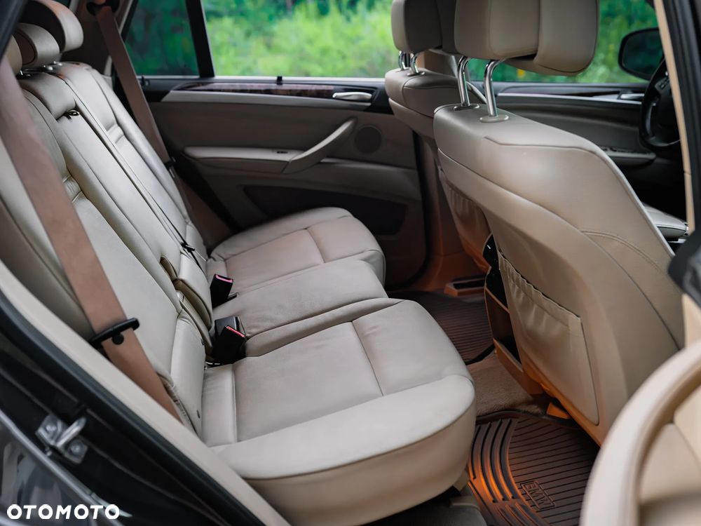 BMW X5 xDrive35i - 27