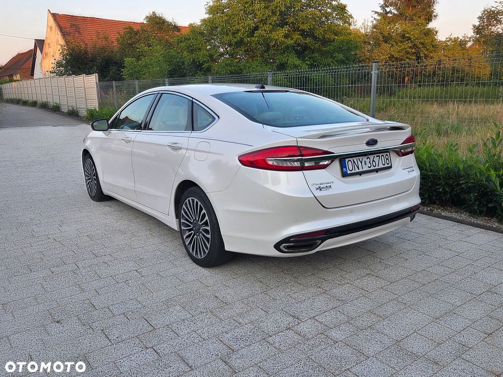 Ford Fusion - 4