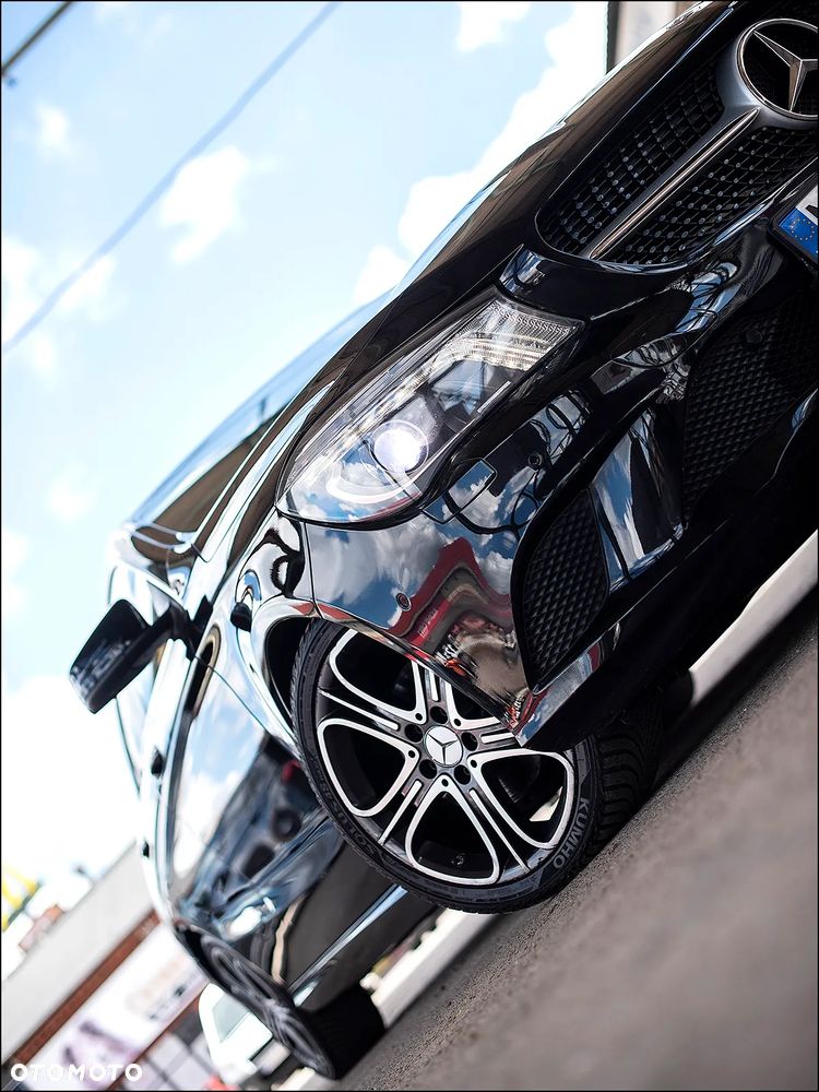 Mercedes-Benz CLA 180 7G-DCT Urban - 12