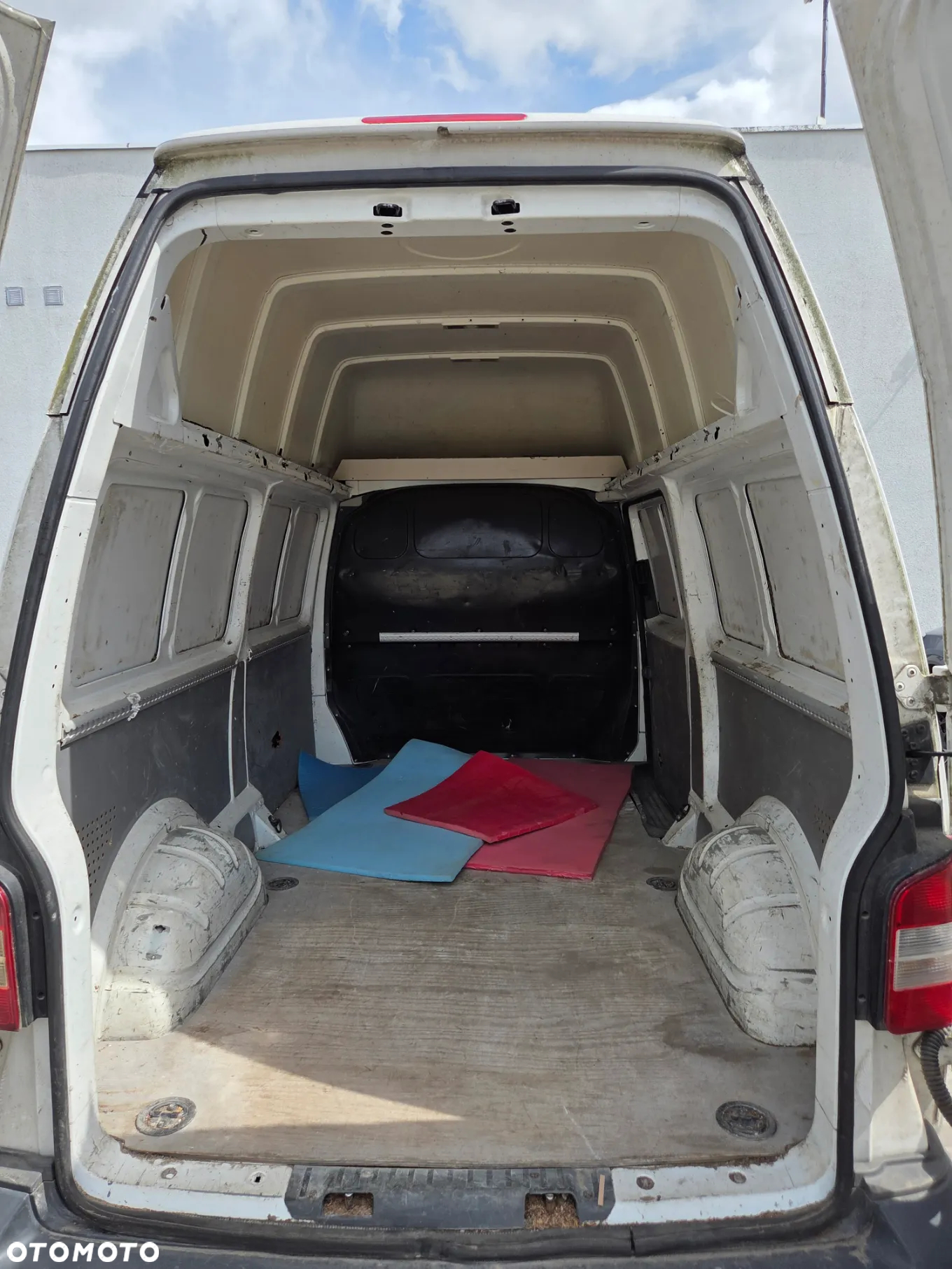 Volkswagen Transporter - 9