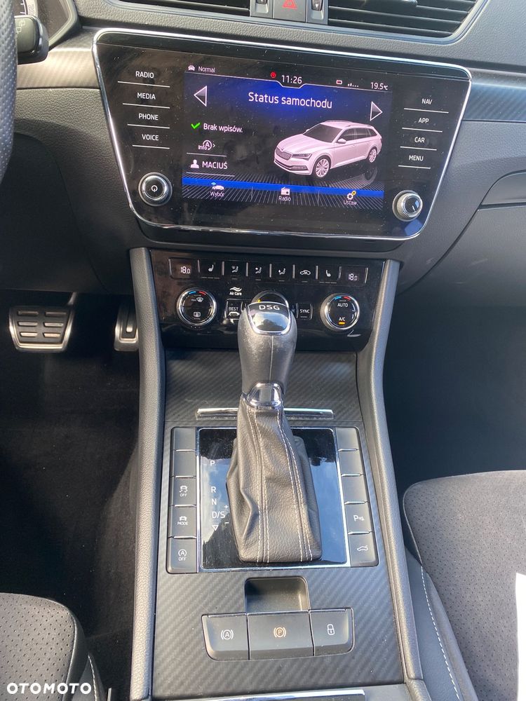 Skoda Superb 2.0 TDI SCR Sportline DSG - 29