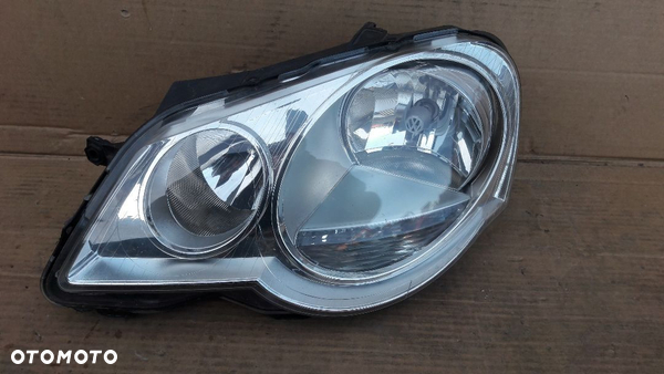 LAMPA LEWY PRZOD VW POLO 9N 6Q1941007AT