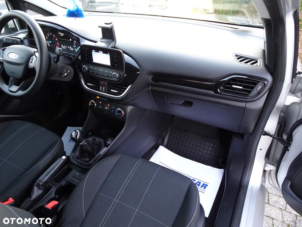 Ford Fiesta 1.1 Trend - 13