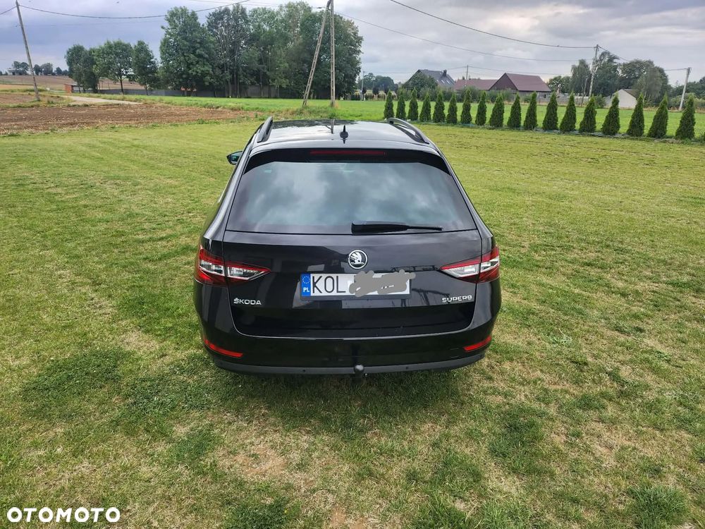 Skoda Superb 2.0 TDI Ambition - 5