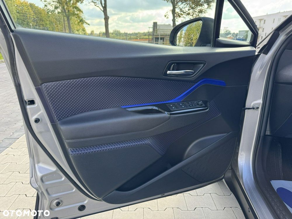 Toyota C-HR - 16