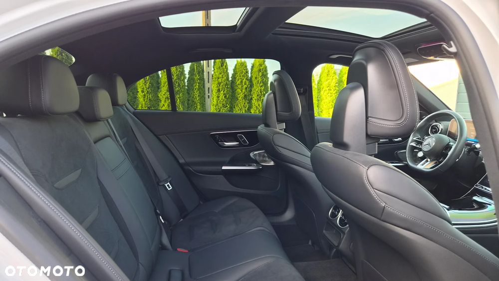 Mercedes-Benz Klasa C AMG 63 S E Performance AMG Speedshift MCT9G - 26