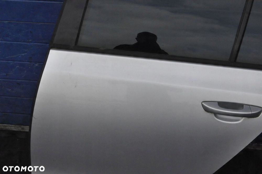 VOLKSWAGEN GOLF VI DRZWI LEWY TYŁ TYLNE KOMPLETNE HB 5D - 2