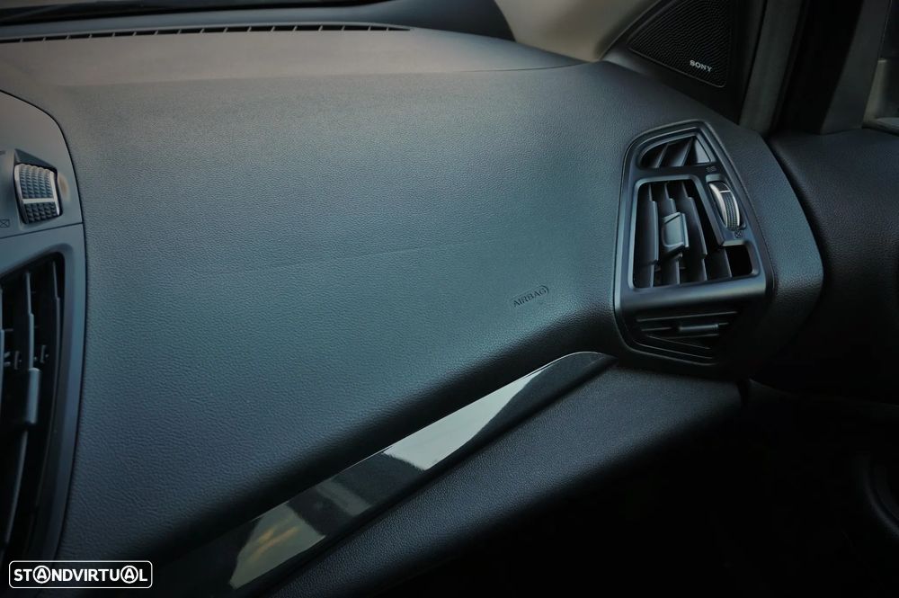 Ford Kuga 1.5 TDCi Titanium - 34