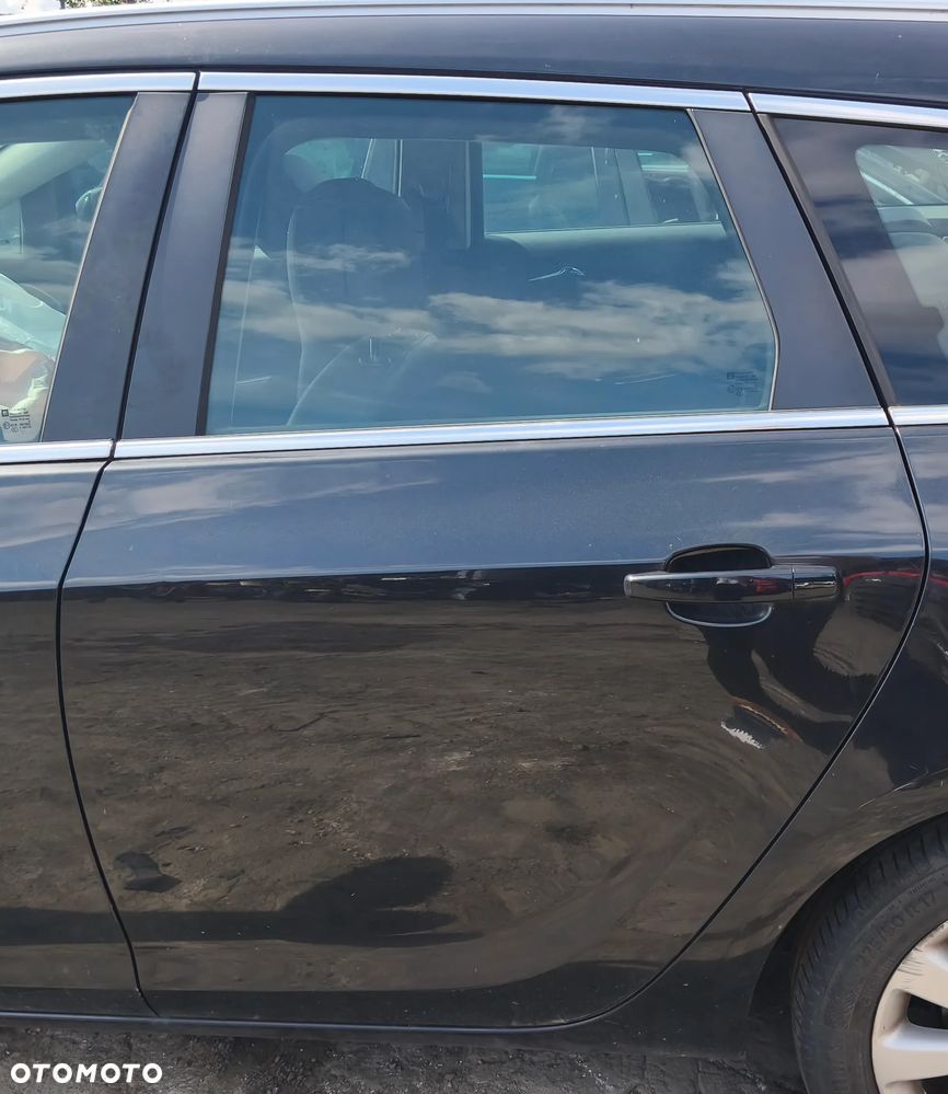 OPEL ASTRA J IV 12r KOMBI DRZWI LEWY TYŁ LEWE TYLNE GOŁE Z22C - 1