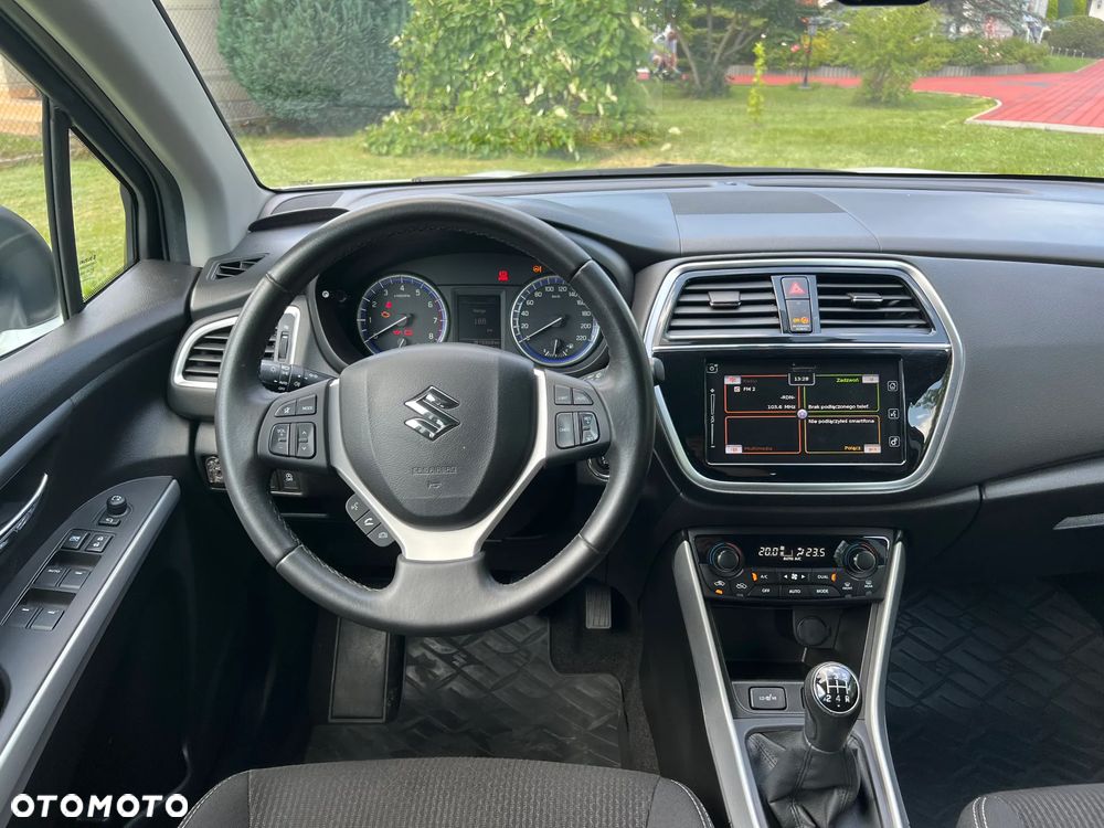 Suzuki SX4 S-Cross 1.0 T Premium - 12