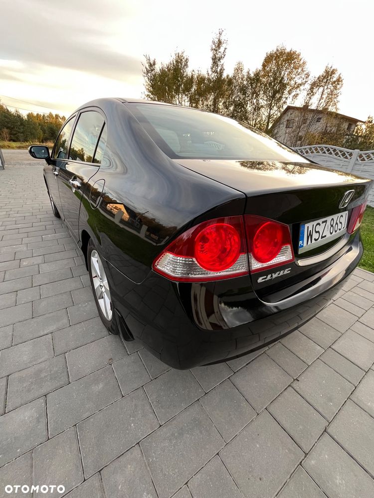 Honda Civic 1.8 Executive - 10