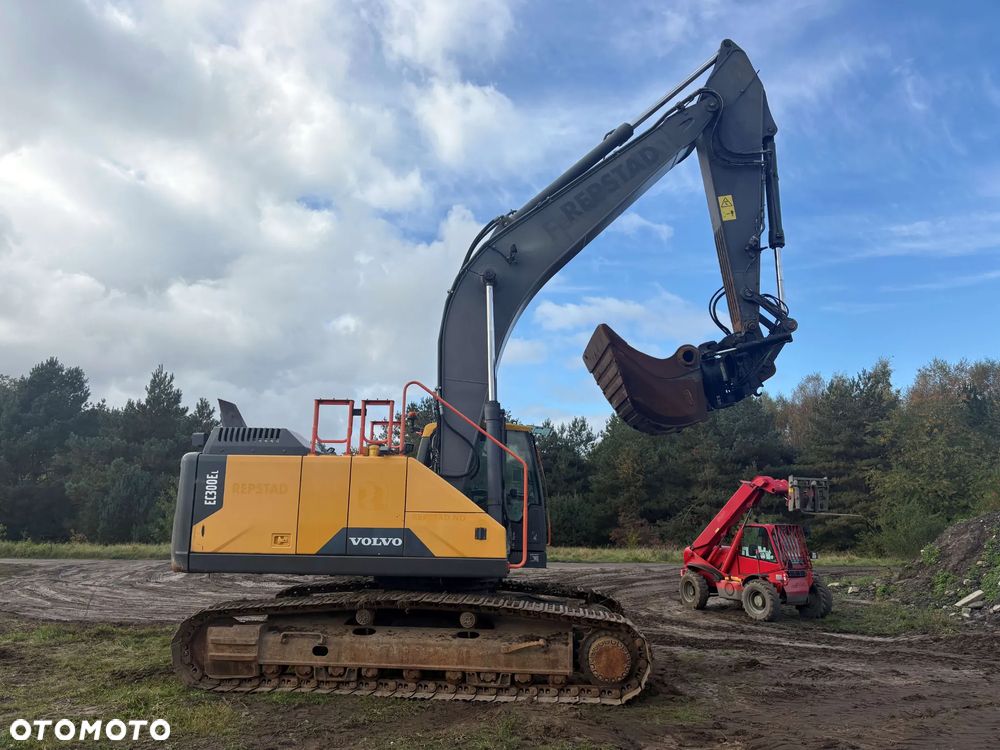 Volvo EC300EL - 4