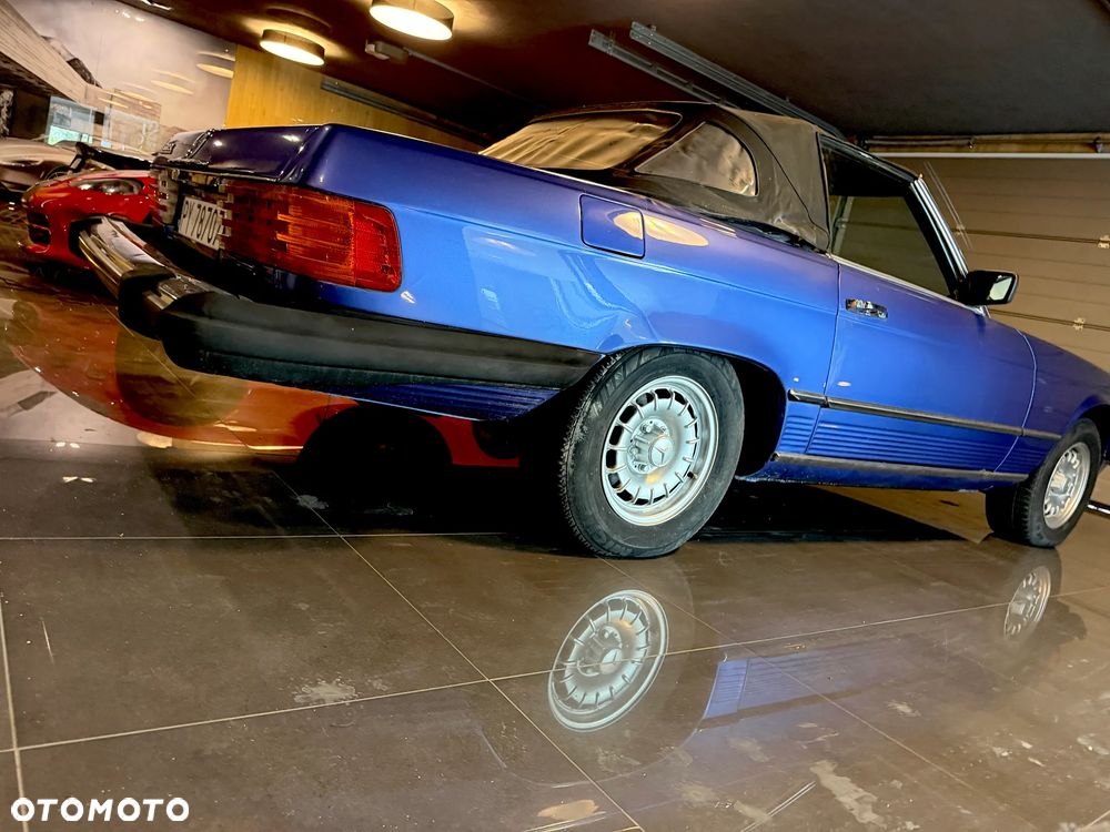 Mercedes-Benz SL - 22