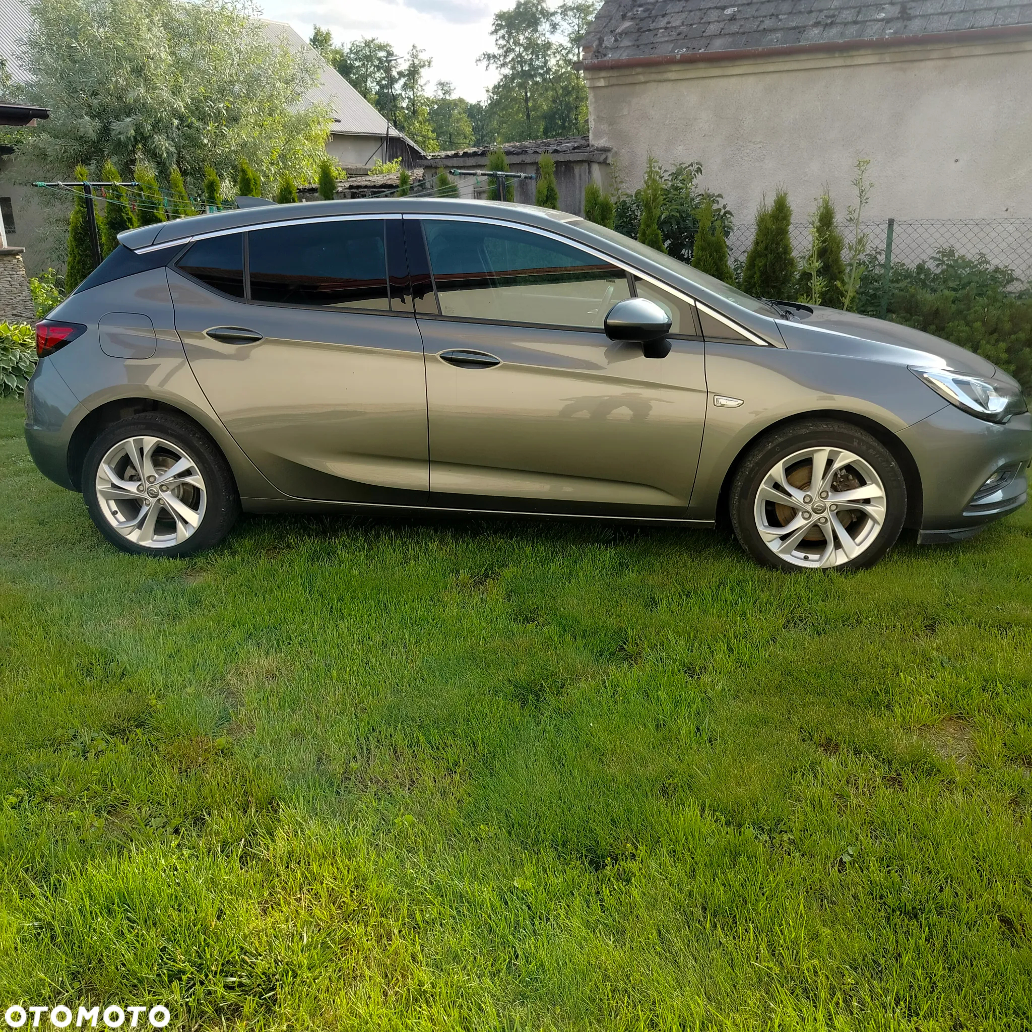 Opel Astra V 1.6 T Dynamic S&S - 4